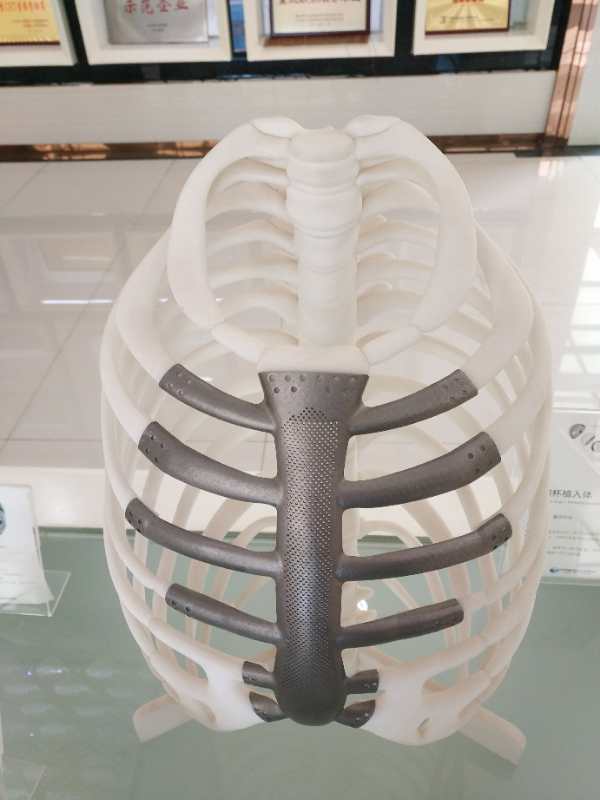 鈦合金.jpg 鈦合金.jpg